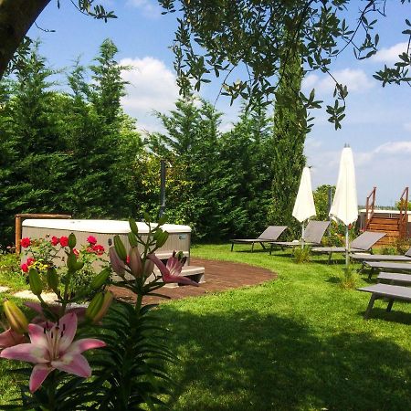 Agriturismo Al Tralcio ヴァレッジョ・スル・ミンチョ エクステリア 写真