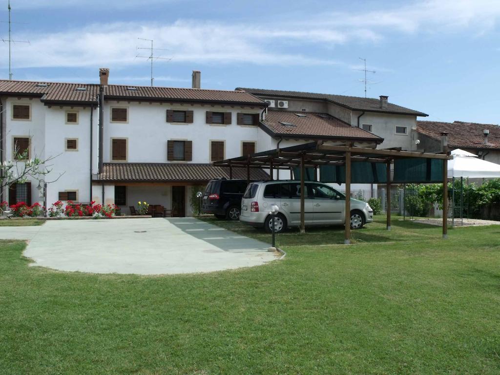 Agriturismo Al Tralcio ヴァレッジョ・スル・ミンチョ エクステリア 写真